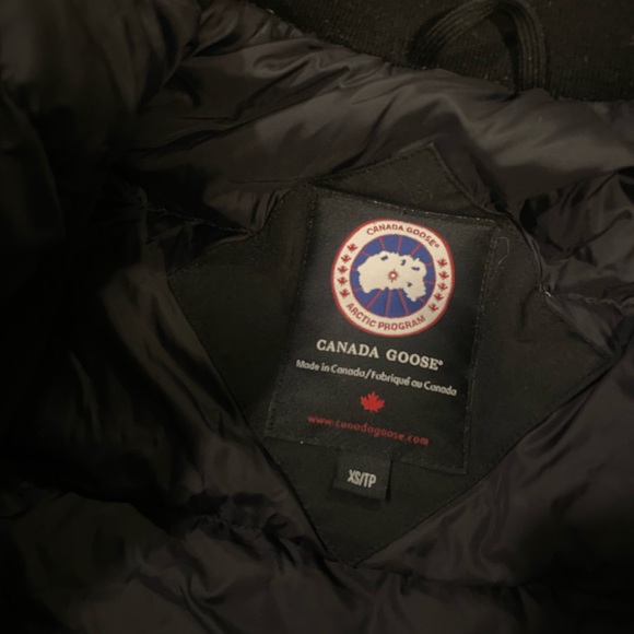 Womens Canada goose jacket - Picture 2 of 4